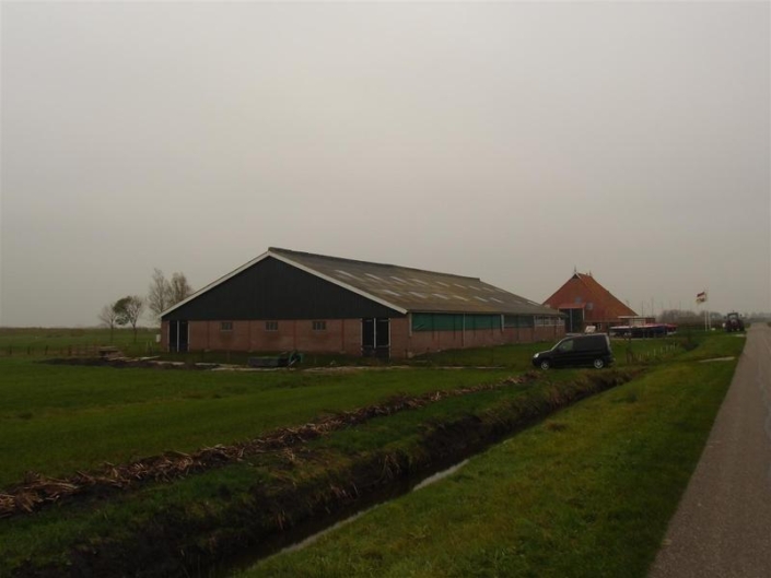 aanzicht_vanaf_de_weg