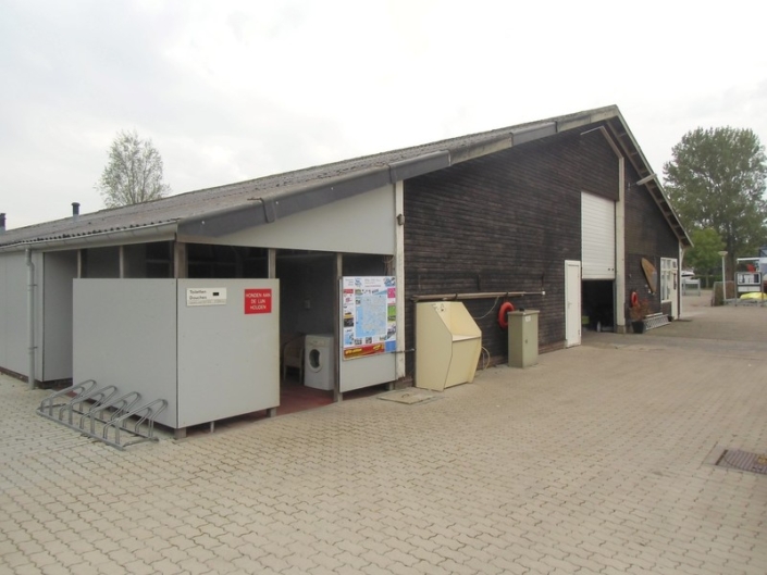 voorgevel_met_sanitaire_ruimte__Large_